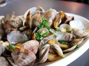 plat_typique_portugais_ameijoas_a_bulhao_pato